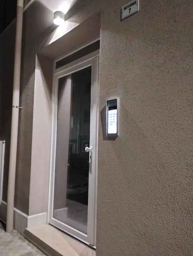Chalaroste Home Терразини